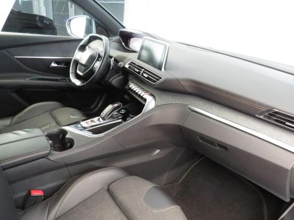 Peugeot 3008 II с пробегом 2018 года, цена 1 745 000 рублей, 125034 км, внедорожник, Автокод Объявления