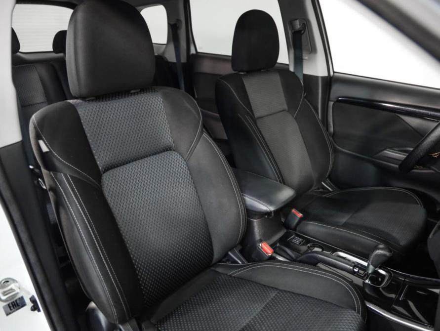 Mitsubishi Outlander III Рестайлинг 3 Санкт-Петербург  - изображение 23