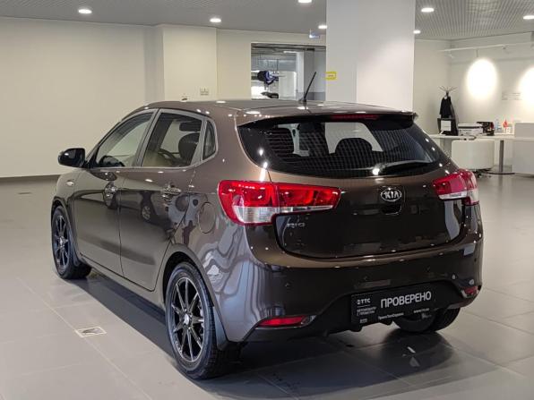 Kia Rio III Рестайлинг с пробегом 2015 года, цена 1 050 000 рублей, 197154 км, хэтчбек, Автокод Объявления