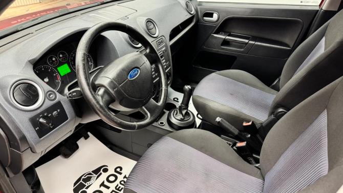 Ford Fusion I Рестайлинг с пробегом 2006 года, цена 380 000 рублей, 198608 км, хэтчбек, Автокод Объявления