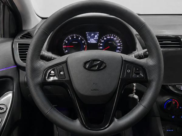 Hyundai Solaris I с пробегом 2013 года, цена 789 000 рублей, 216581 км, седан, Автокод Объявления