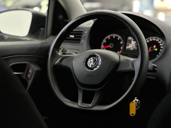 Volkswagen Polo V Рестайлинг с пробегом 2019 года, цена 1 390 000 рублей, 87974 км, седан, Автокод Объявления