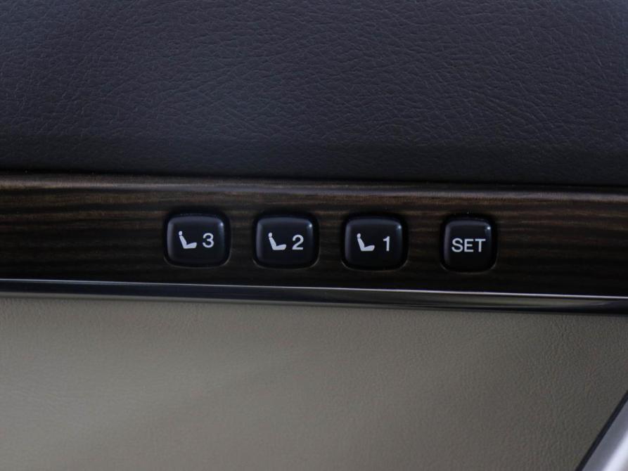 Toyota Land Cruiser 200 Series Рестайлинг 2 Химки  - изображение 17