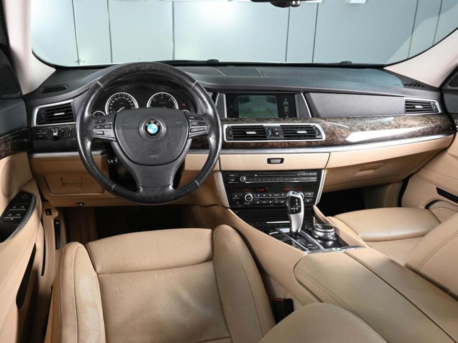 BMW 5 серии VI (F10/F11/F07) Рестайлинг Ростов-на-Дону  - изображение 6
