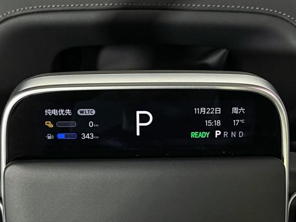 Li Auto (Lixiang) L6 I с пробегом 2024 года, цена 5 500 000 рублей, 19000 км, внедорожник, Автокод Объявления