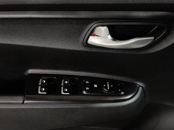 Kia Rio IV с пробегом 2017 года, цена 980 000 рублей, 196165 км, седан, Автокод Объявления