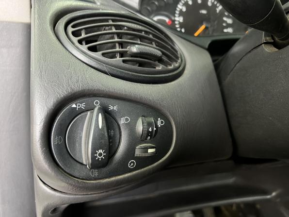 Ford Focus I Рестайлинг с пробегом 2004 года, цена 309 000 рублей, 307401 км, седан, Автокод Объявления