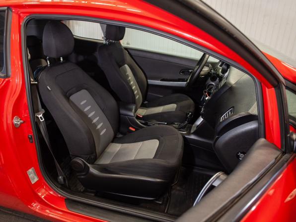Kia Ceed II с пробегом 2014 года, цена 970 000 рублей, 263178 км, хэтчбек, Автокод Объявления