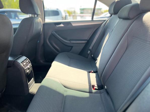 Volkswagen Jetta VI Рестайлинг с пробегом 2014 года, цена 1 050 000 рублей, 246752 км, седан, Автокод Объявления