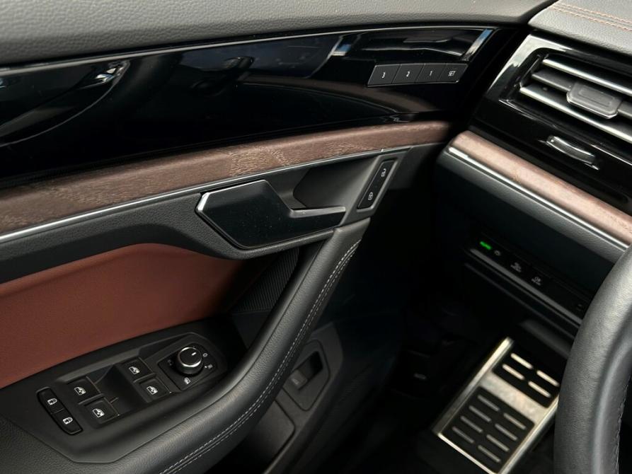 Volkswagen Touareg III Санкт-Петербург  - изображение 24