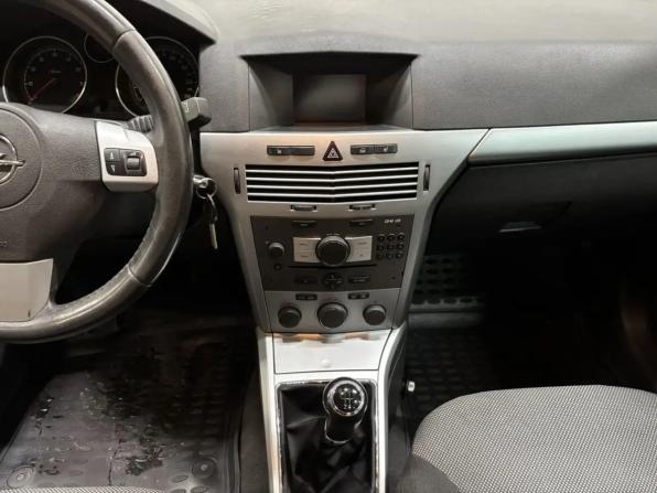 Opel Astra H Рестайлинг с пробегом 2012 года, цена 677 000 рублей, 157466 км, универсал, Автокод Объявления