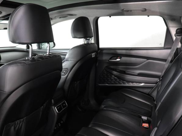 Hyundai Santa Fe IV Рестайлинг с пробегом 2021 года, цена 4 499 000 рублей, 44187 км, внедорожник, Автокод Объявления