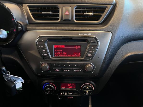 Kia Rio III с пробегом 2012 года, цена 974 000 рублей, 118038 км, хэтчбек, Автокод Объявления