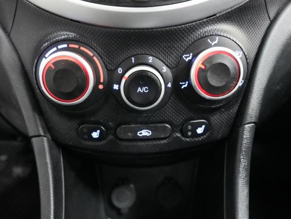 Hyundai Solaris I с пробегом 2012 года, цена 572 000 рублей, 245038 км, седан, Автокод Объявления