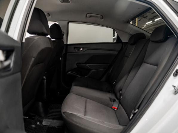 Hyundai Solaris II с пробегом 2019 года, цена 1 340 000 рублей, 172449 км, седан, Автокод Объявления