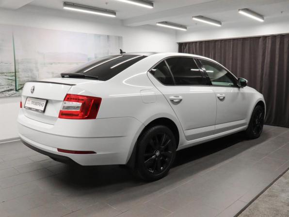 Skoda Octavia III (A7) Рестайлинг с пробегом 2019 года, цена 2 547 000 рублей, 56344 км, лифтбек, Автокод Объявления