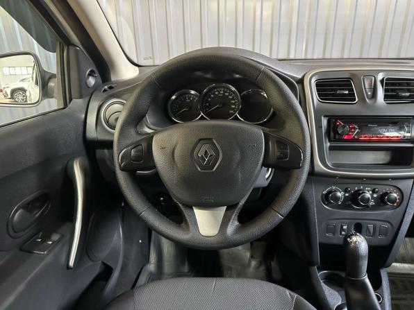 Renault Sandero II с пробегом 2015 года, цена 599 900 рублей, 128000 км, хэтчбек, Автокод Объявления
