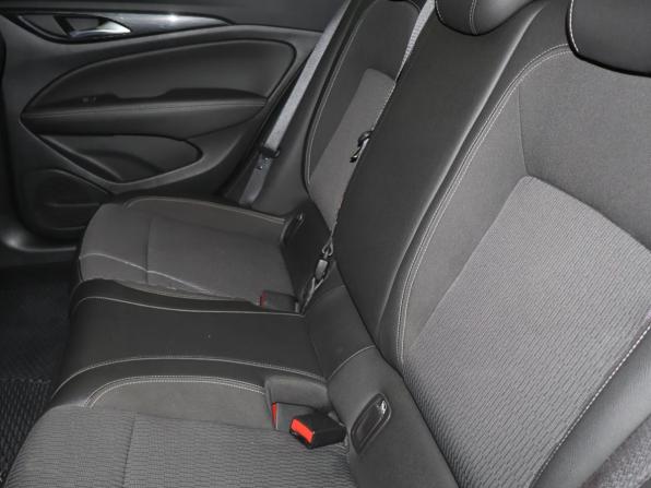 Opel Insignia II с пробегом 2019 года, цена 1 380 000 рублей, 147332 км, лифтбек, Автокод Объявления