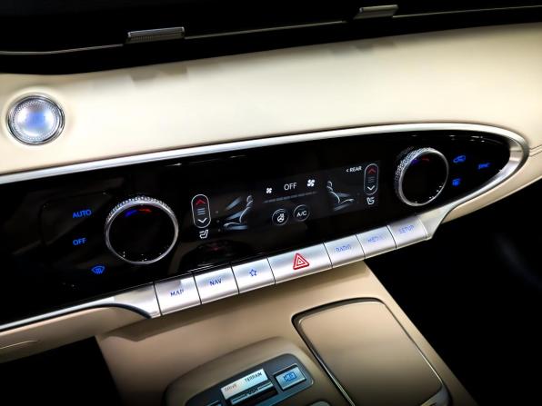 Genesis GV70 I с пробегом 2021 года, цена 4 550 000 рублей, 44302 км, внедорожник, Автокод Объявления