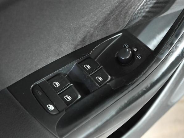 Audi Q3 I (8U) Рестайлинг с пробегом 2015 года, цена 2 150 000 рублей, 167663 км, внедорожник, Автокод Объявления