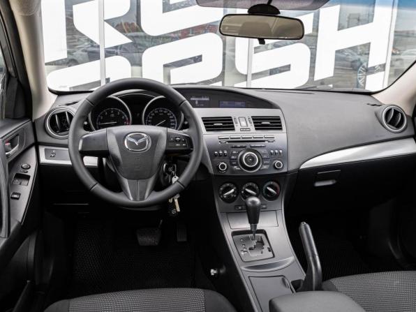 Mazda 3 II (BL) Рестайлинг с пробегом 2012 года, цена 948 070 рублей, 181157 км, седан, Автокод Объявления