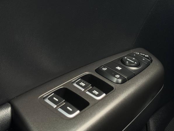 Kia Sportage IV Рестайлинг с пробегом 2019 года, цена 2 239 000 рублей, 126049 км, внедорожник, Автокод Объявления