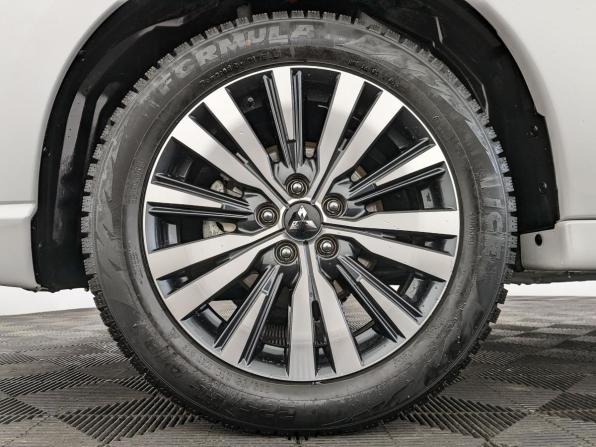 Mitsubishi Outlander III Рестайлинг 3 с пробегом 2022 года, цена 2 845 000 рублей, 3869 км, внедорожник, Автокод Объявления