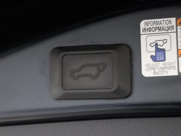 Toyota RAV4 IV (XA40) Рестайлинг с пробегом 2017 года, цена 2 290 000 рублей, 138000 км, внедорожник, Автокод Объявления