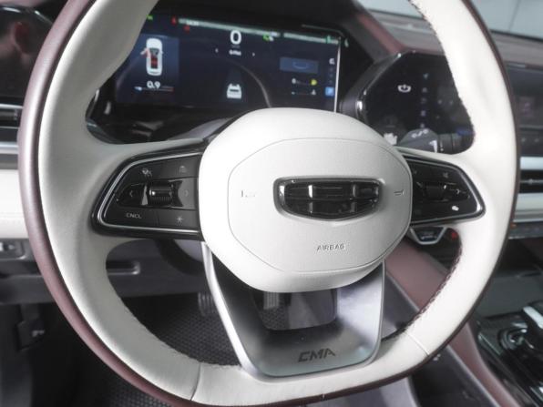 Geely Monjaro I с пробегом 2023 года, цена 2 750 000 рублей, 102485 км, внедорожник, Автокод Объявления