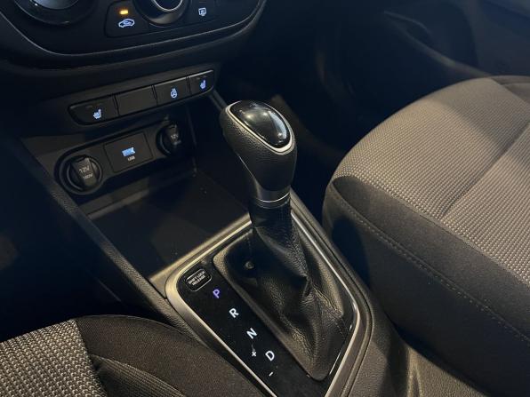 Hyundai Solaris II Рестайлинг с пробегом 2021 года, цена 1 533 000 рублей, 135001 км, седан, Автокод Объявления