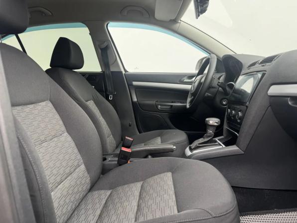 Skoda Octavia II (A5) Рестайлинг с пробегом 2011 года, цена 1 060 000 рублей, 73949 км, лифтбек, Автокод Объявления