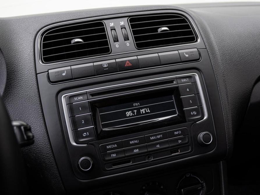 Volkswagen Polo V Рестайлинг Краснодар  - изображение 13