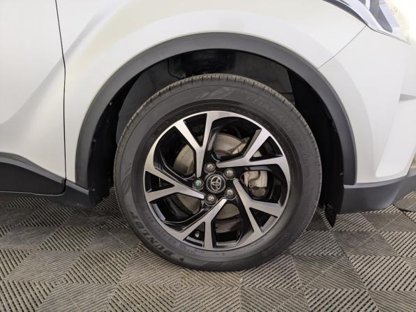 Toyota C-HR I Рестайлинг с пробегом 2021 года, цена 2 895 000 рублей, 47653 км, внедорожник, Автокод Объявления