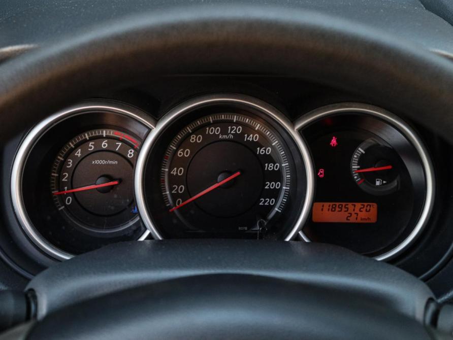 Nissan Tiida I Рестайлинг Москва  - изображение 19