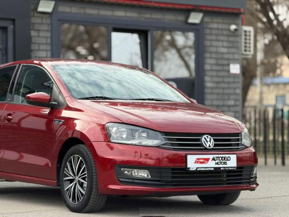Volkswagen Polo V Рестайлинг с пробегом 2016 года, цена 890 000 рублей, 114709 км, седан, Автокод Объявления