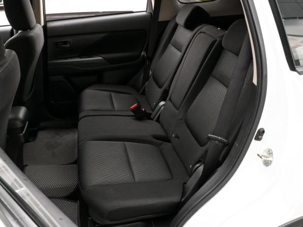 Mitsubishi Outlander III Рестайлинг 2 с пробегом 2015 года, цена 1 819 800 рублей, 73807 км, внедорожник, Автокод Объявления