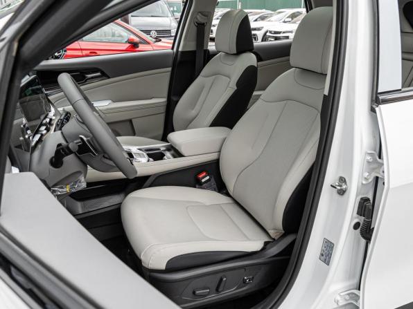 Kia Sportage V с пробегом 2026 года, цена 3 849 000 рублей, 43 км, внедорожник, Автокод Объявления