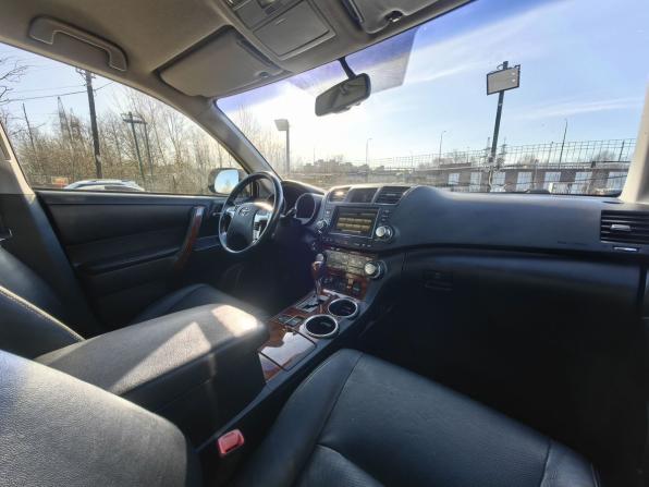 Toyota Highlander II (XU40) Рестайлинг с пробегом 2012 года, цена 1 719 000 рублей, 192532 км, внедорожник, Автокод Объявления