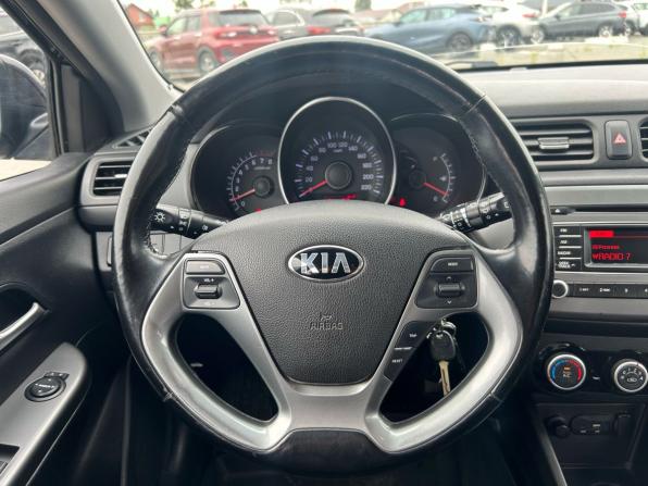 Kia Rio III Рестайлинг с пробегом 2016 года, цена 1 169 000 рублей, 71348 км, хэтчбек, Автокод Объявления