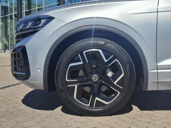 Volkswagen Touareg III Рестайлинг с пробегом 2024 года, цена 10 690 000 рублей, 13255 км, внедорожник, Автокод Объявления