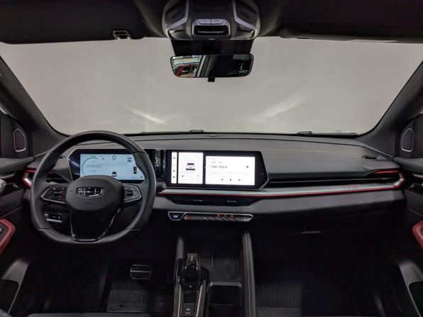 Geely Coolray I Рестайлинг с пробегом 2024 года, цена 2 430 000 рублей, 13329 км, внедорожник, Автокод Объявления