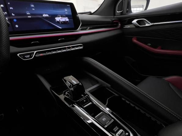 Geely Coolray I Рестайлинг с пробегом 2024 года, цена 2 250 000 рублей, 39050 км, внедорожник, Автокод Объявления