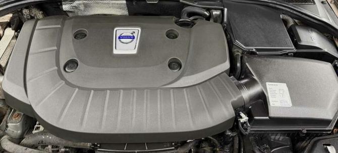 Volvo XC70 II Рестайлинг с пробегом 2013 года, цена 1 745 000 рублей, 265004 км, универсал, Автокод Объявления