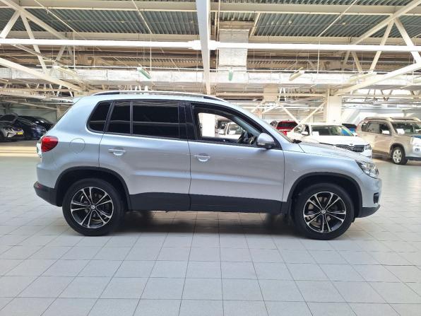 Volkswagen Tiguan I Рестайлинг с пробегом 2016 года, цена 1 500 000 рублей, 111070 км, внедорожник, Автокод Объявления