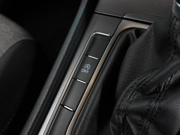 Volkswagen Golf VII с пробегом 2013 года, цена 1 245 000 рублей, 75046 км, хэтчбек, Автокод Объявления