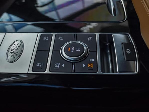 Land Rover Range Rover IV Рестайлинг с пробегом 2021 года, цена 10 700 000 рублей, 65310 км, внедорожник, Автокод Объявления