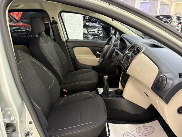 Renault Logan II с пробегом 2015 года, цена 899 000 рублей, 119339 км, седан, Автокод Объявления