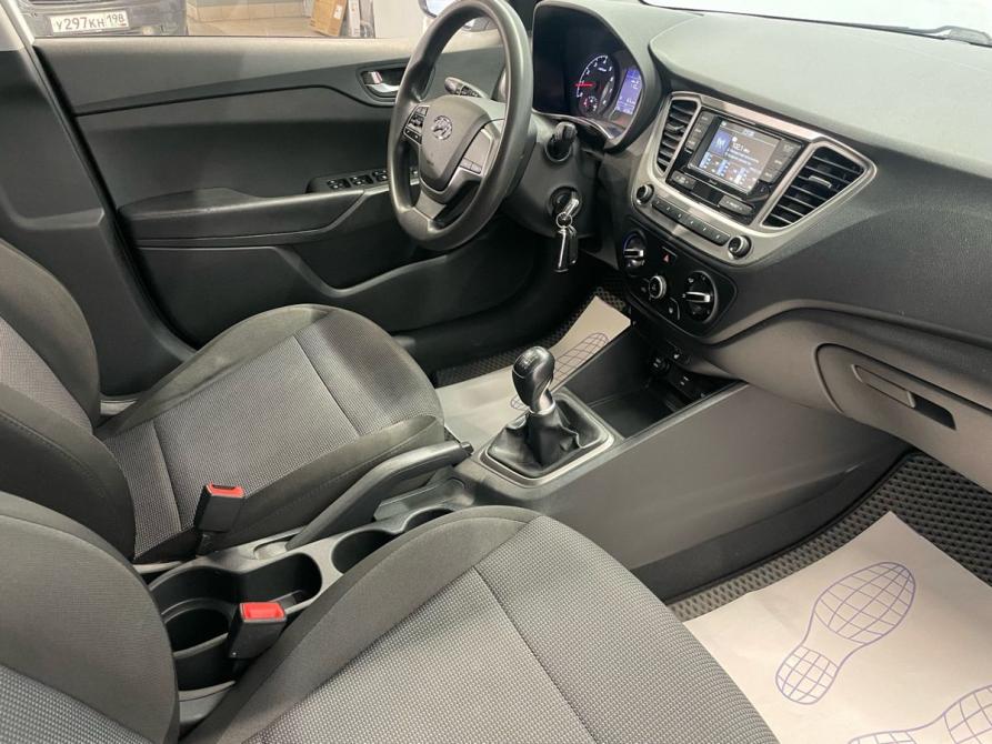 Hyundai Solaris II Санкт-Петербург  - изображение 9