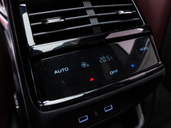 Geely Monjaro I с пробегом 2023 года, цена 3 177 500 рублей, 52274 км, внедорожник, Автокод Объявления
