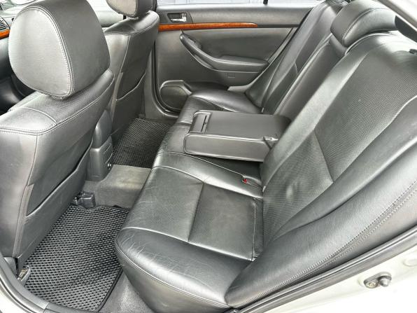 Toyota Avensis II Рестайлинг с пробегом 2007 года, цена 800 000 рублей, 290750 км, седан, Автокод Объявления